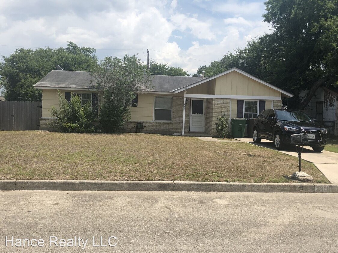 4 br, 1 bath House 3434Normangee Street House Rental in San