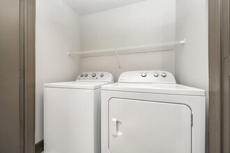 Building Photo - 5454 Washington St