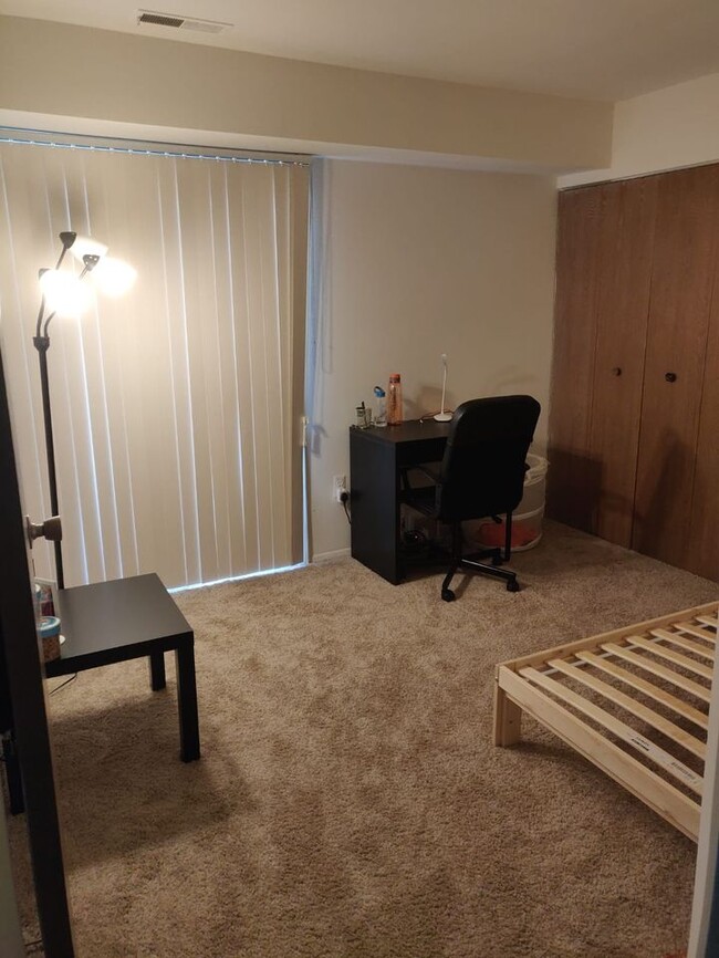 My setup - 1923 Pointe Ln