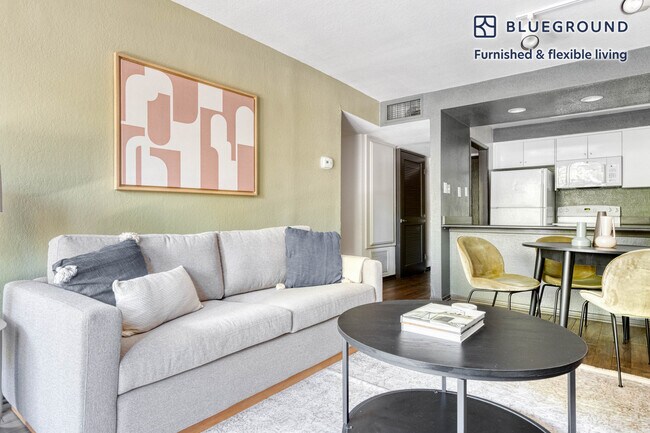 Foto del edificio - 385 S Catalina Ave