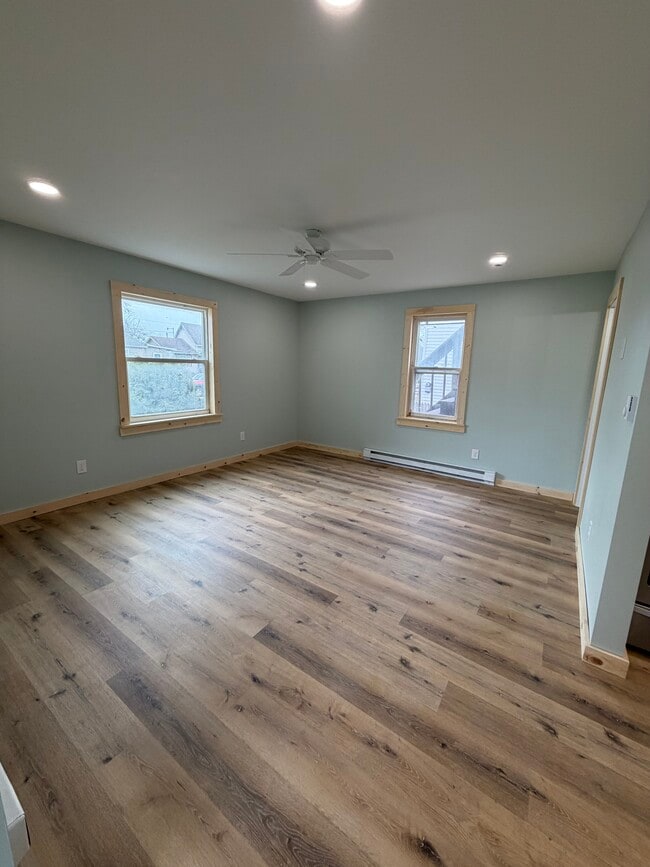 Building Photo - 1303 S Main St