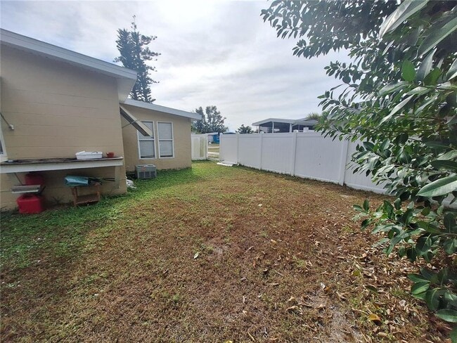 Building Photo - 8564 Agress Ave