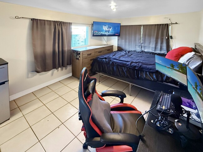 Photo - 95-216 Kaopua Loop House