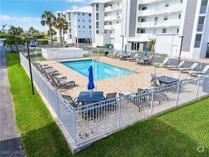 Building Photo - 4531 Bay Beach Ln