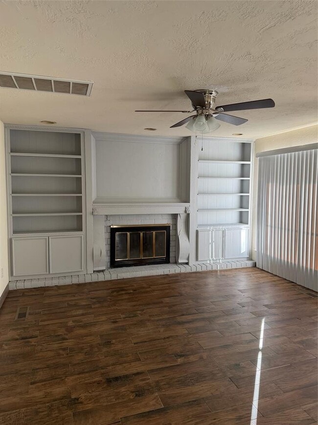 Foto del edificio - 2104 NW 115th St