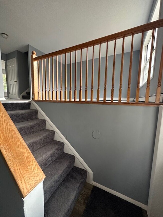 Building Photo - 29 Norris Ave