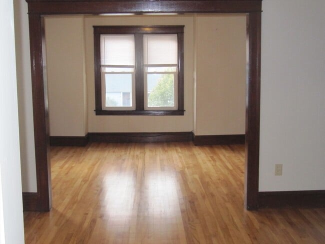 Foto del edificio - 323 Lincoln St