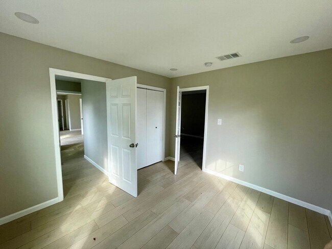 Foto del edificio - 503 Hill St