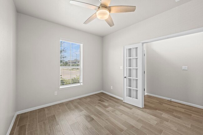 Building Photo - 24303 Golden Fallow Dr