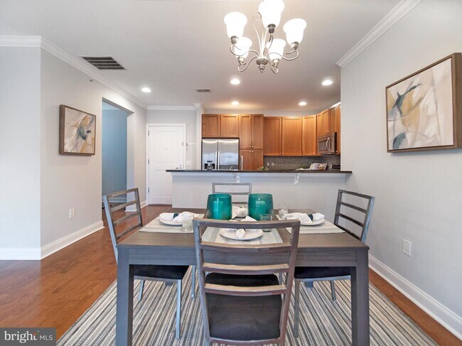 Building Photo - 500 Regatta Dr