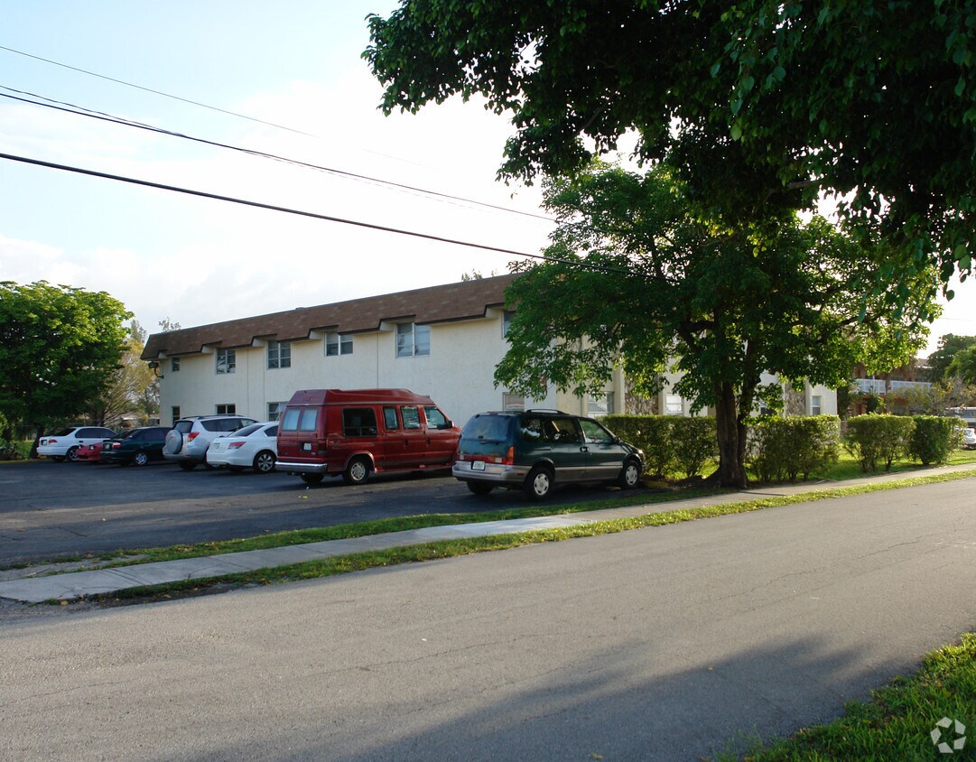 Building Photo - 6051 SW 41st St