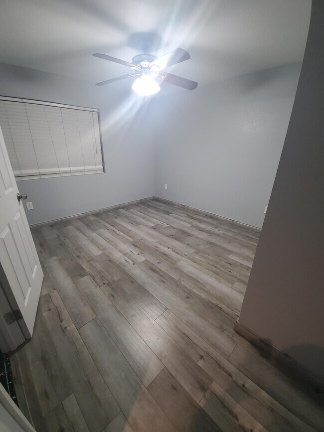 Foto del edificio - 511 E Roeser Rd