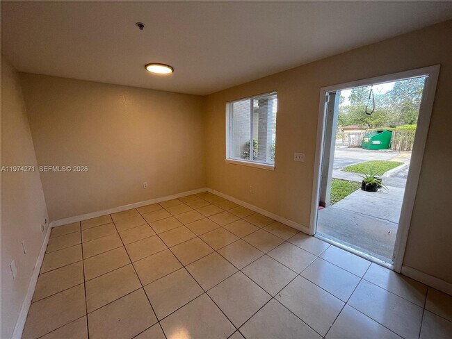 Foto del edificio - 14162 NW 17th Ave