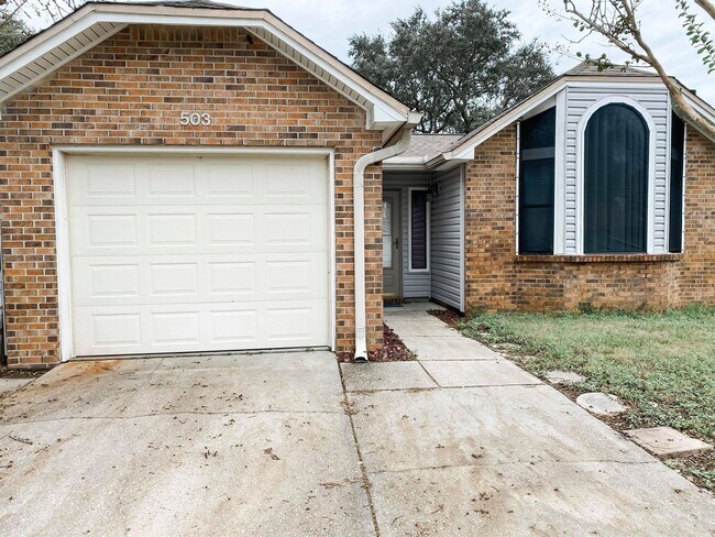 Building Photo - 503 Woodland Park Cir