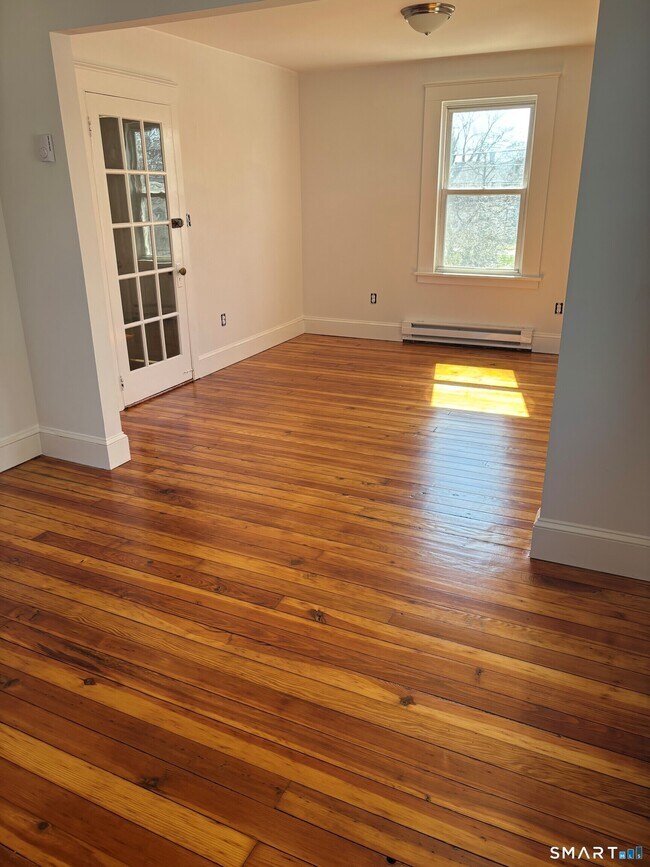 Building Photo - 65 Avon St