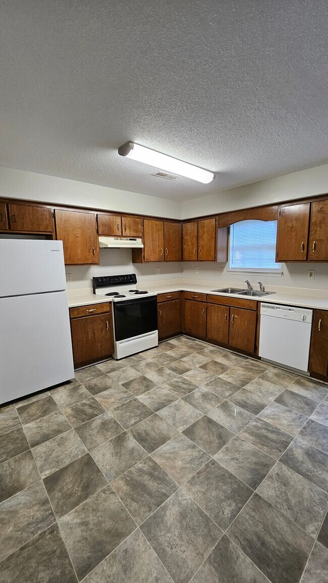 Foto del edificio - 5145 Bradley St NW