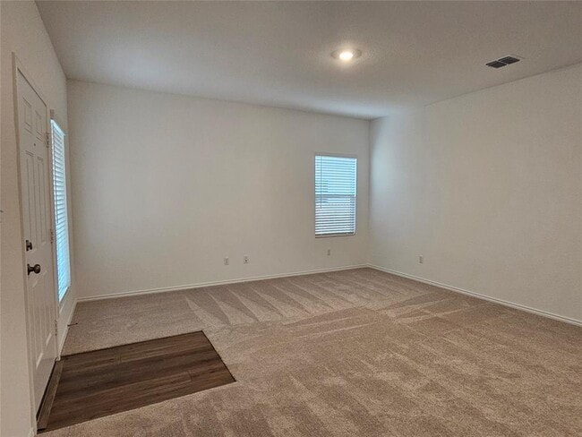 Building Photo - 128 Dollars Dr