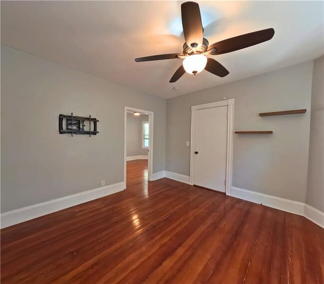 Foto del edificio - 1005 Narragansett Blvd