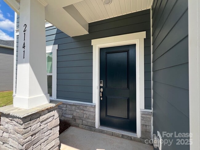 Building Photo - 2141 Sunflower Cir