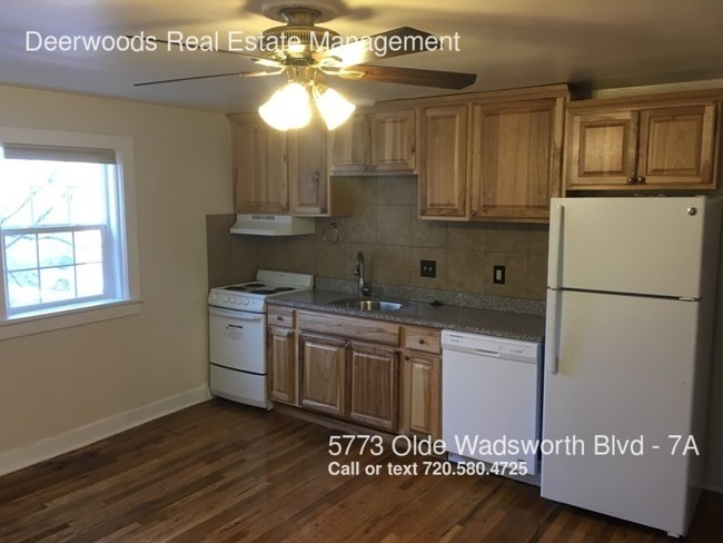 Foto del edificio - 5773 Olde Wadsworth Blvd