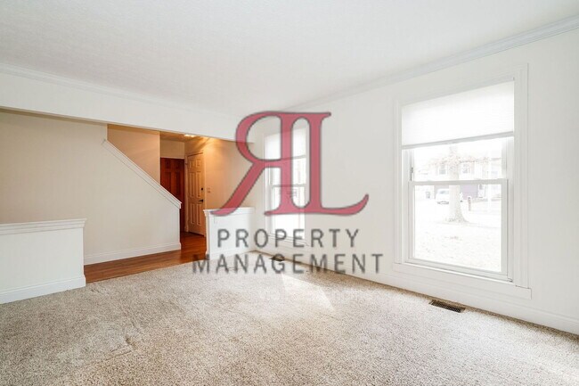 Foto del edificio - 856 Humboldt Dr W