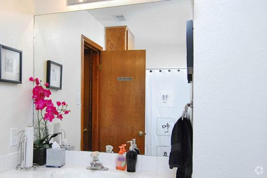 Interior Photo - Settler's Creek Apartments