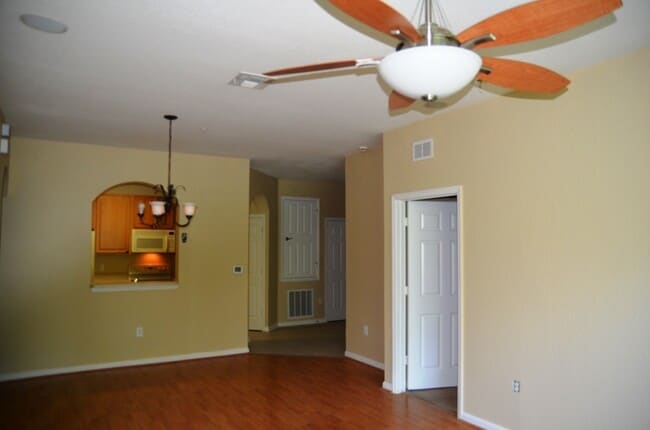 Foto del edificio - Nice 3/2 Condo in Horizons at Vista Lakes ...