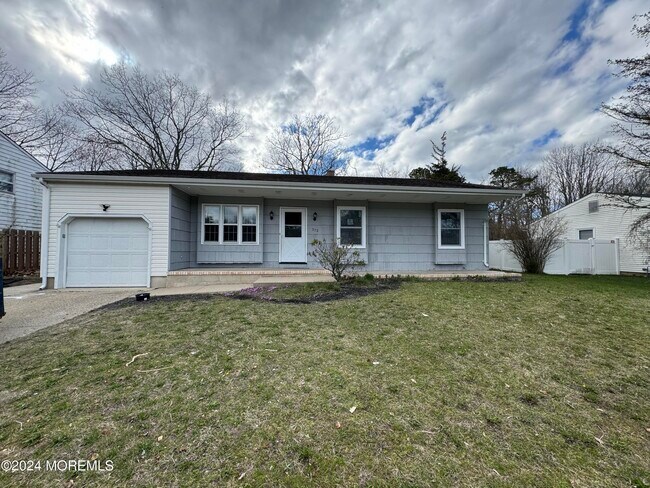 Building Photo - 112 Alissa Dr
