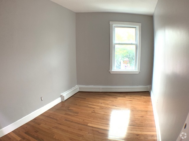 Building Photo - 3103 Washington St