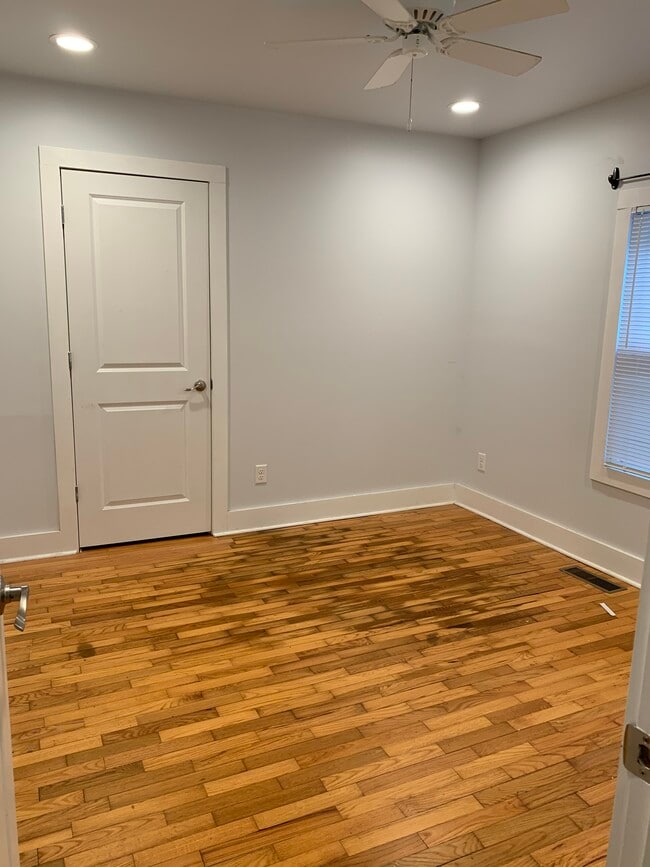 Building Photo - 2110 Barnett Ave