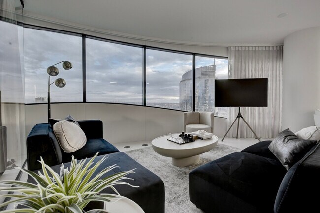 Building Photo - 1033 Nelson St.