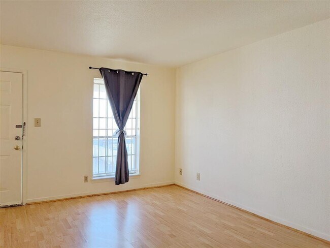 Building Photo - 6201 Ranchester Dr