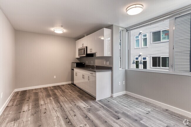 0HAB, 1BA - 256 ft² - 7th Ave Place