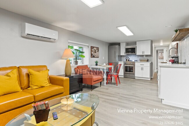 Foto del edificio - Downstairs Unit Available Now!