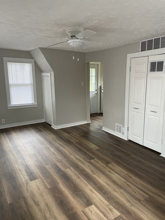 Living Room - 116 S 1st St