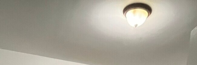 Foto del edificio - 13841 Forest Ave