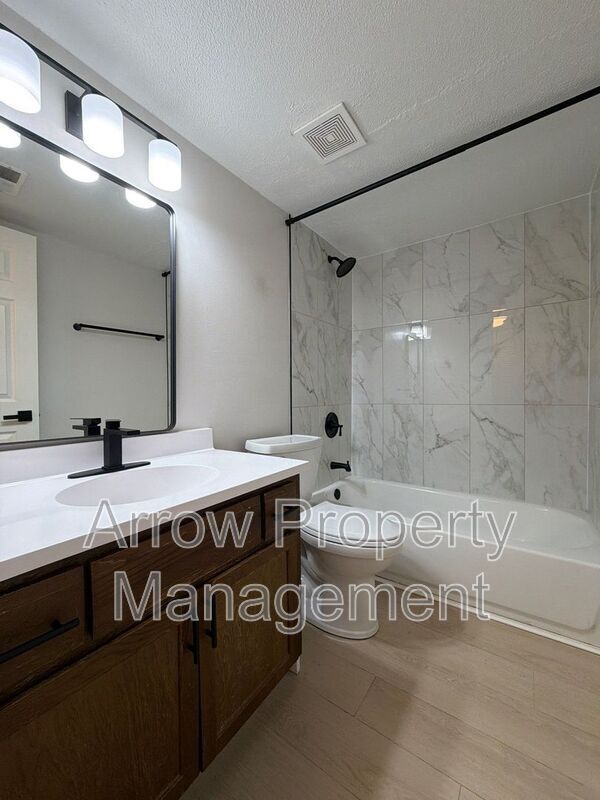 Building Photo - 3619 N 60th St