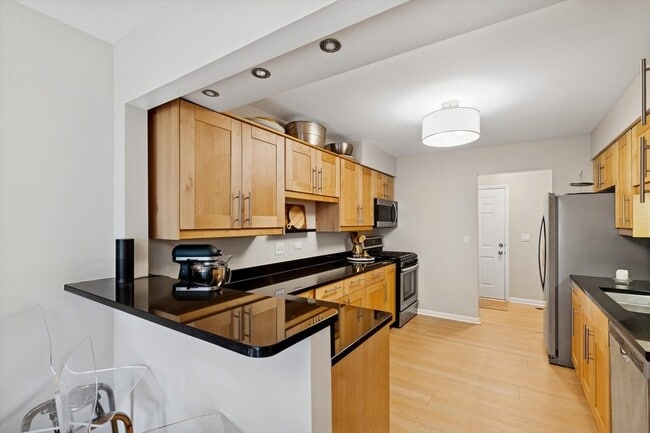 Foto del edificio - 1487 Hazelwood Ct