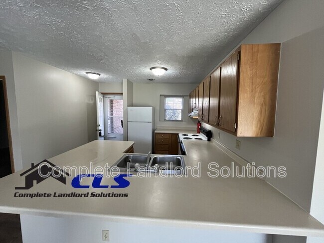 Foto del edificio - 563 Farrington St