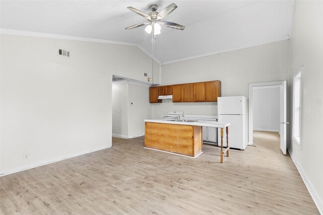 Foto del edificio - 31 B Jackson Rd