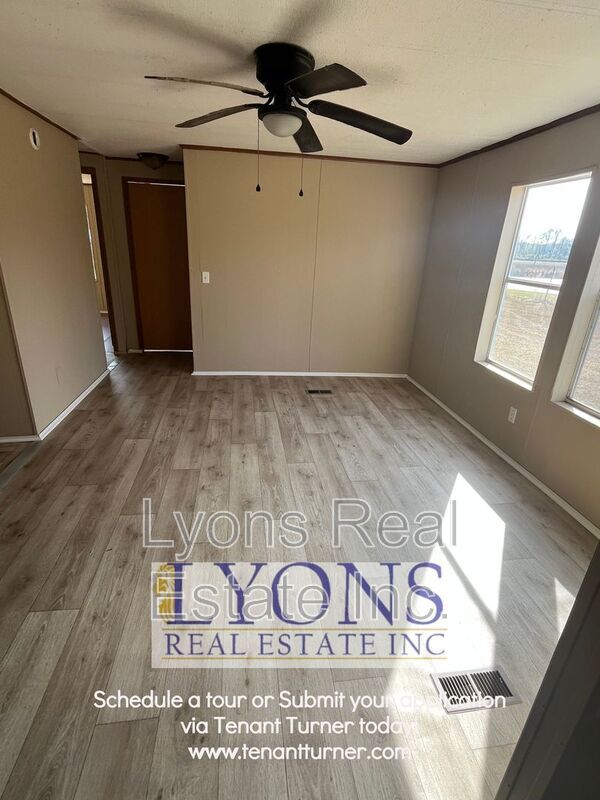 Building Photo - 10279 Barneyville Rd