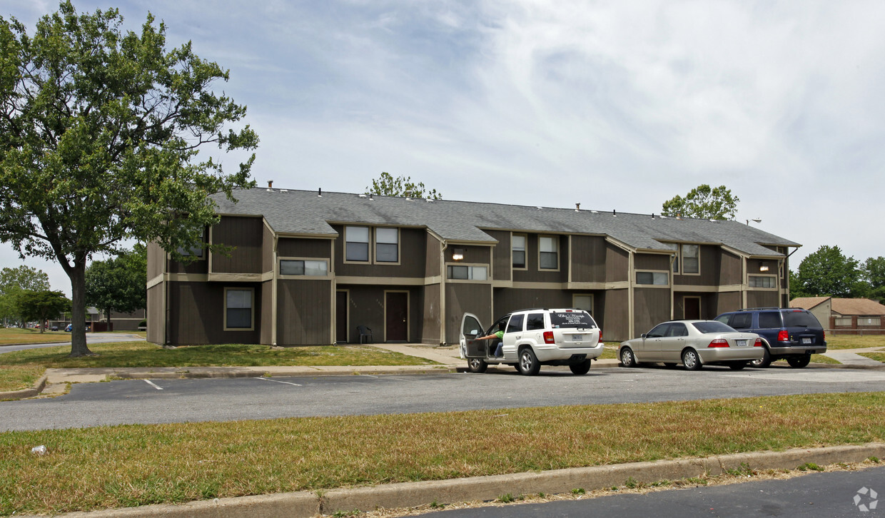 London Oaks - Apartments in Portsmouth, VA | Apartments.com