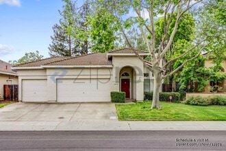 Building Photo - 2834 Prado Ln