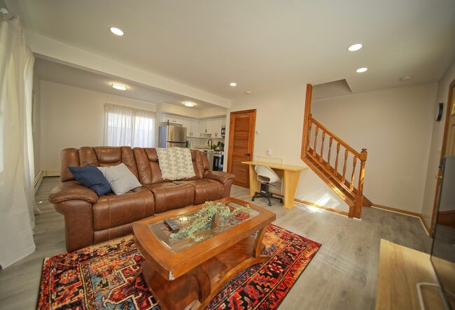 Building Photo - 457 Jackson Ave