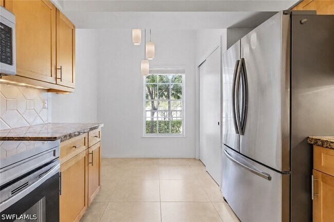Foto del edificio - 322 Sugar Pine Ln