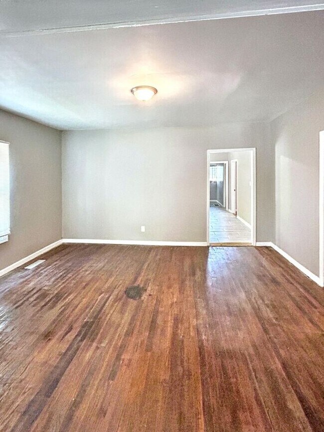 Building Photo - 2128 46th Place Ensley