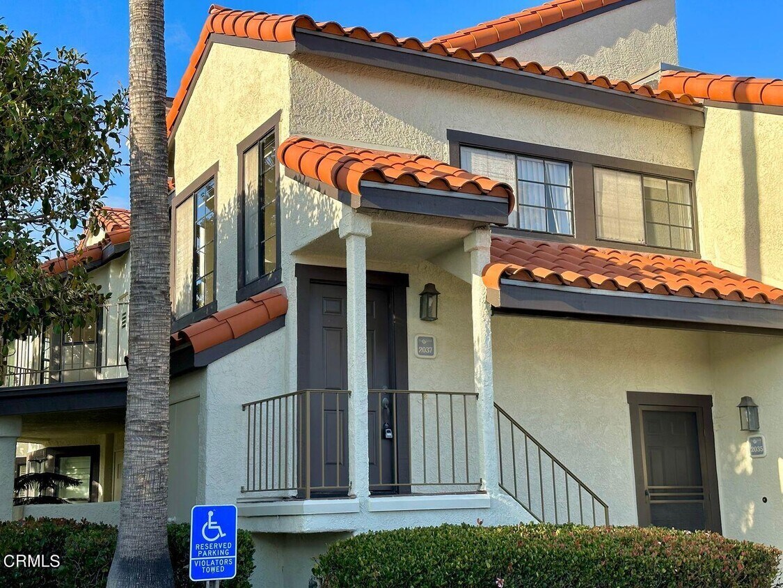 2037 Majorca Dr, Oxnard, CA 93035 Condo for Rent in Oxnard, CA