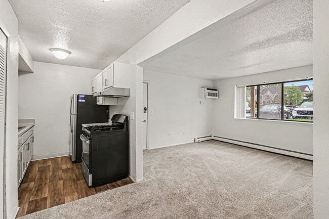 Building Photo - Waverly Park Apartments