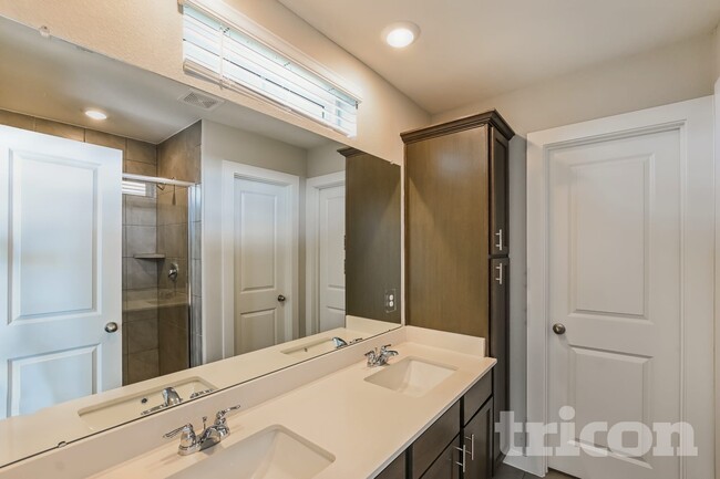 Interior Photo - Tricon Peek Road