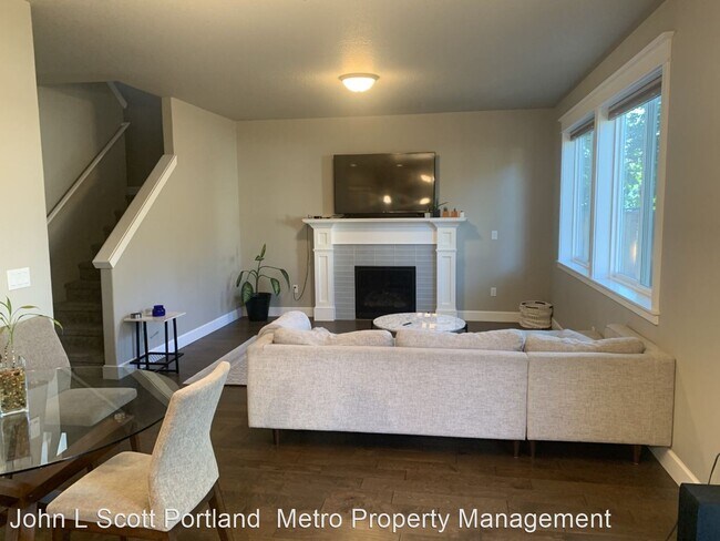 Building Photo - 4 br, 2.5 bath House - 5811 SE Morris Street